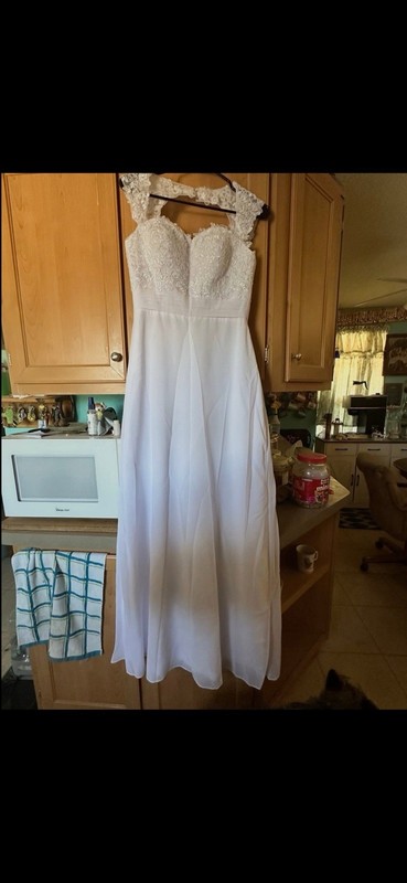 GLAMLORA White Lace A-Line Sleeveless Sweetheart Tulle Full-Length Wedding Dress