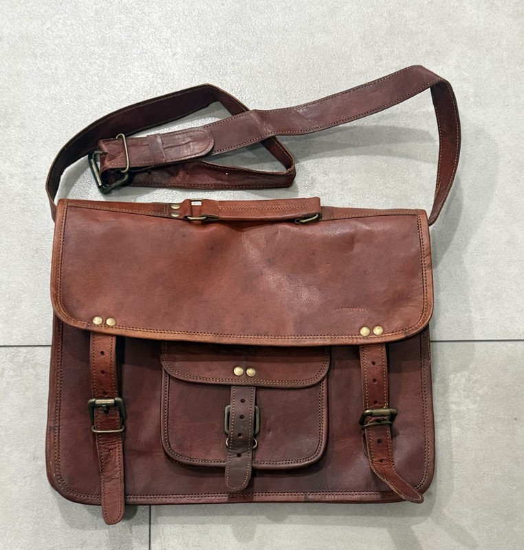Vtg Messenger Bag Brown Buckle Closure Leather Laptop Executive Briefcase Office gallery