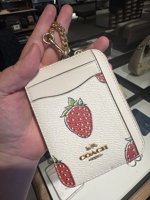 NWT Coach Zip Card Case With Strawberry Print CAR32