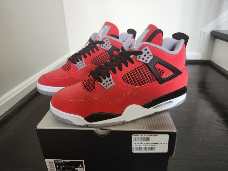 Size 11.5 – Air Jordan 4 Retro 2026 Toro Bravo