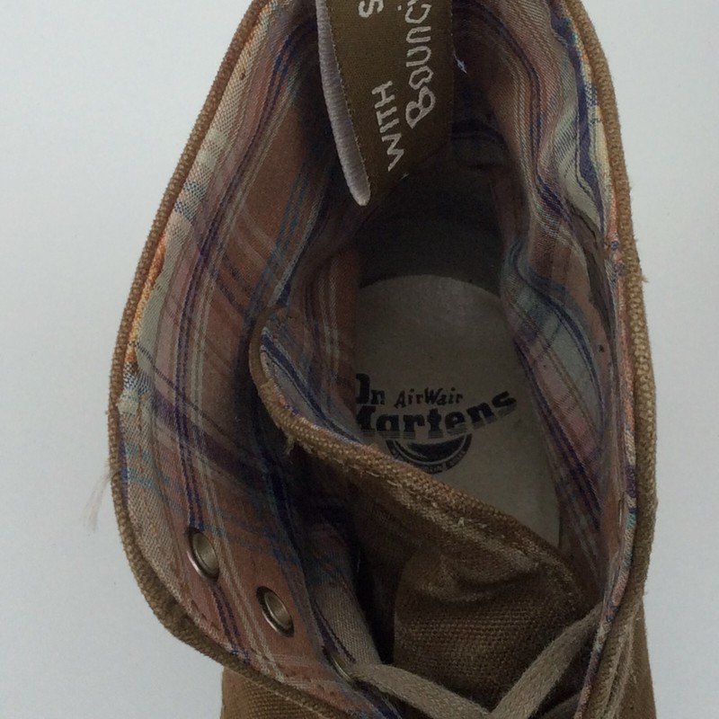 DR MARTENS Air Wair Suede Leather Boots UK 9/US 10 With Sole Bouncing gallery