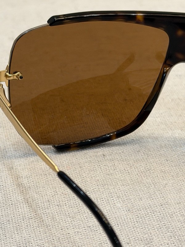 PRADA SPR 01G 640122 AU-221120 Honey Tortoise Sunglasses With Brown Lenses gallery
