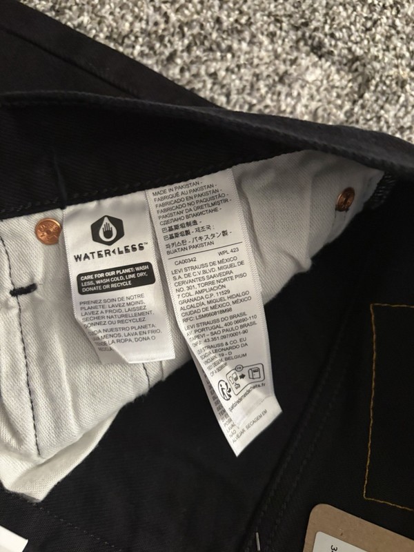 Levi's Men's 501 Original Fit Jeans Black 34W x 36L Straight Leg NEW gallery
