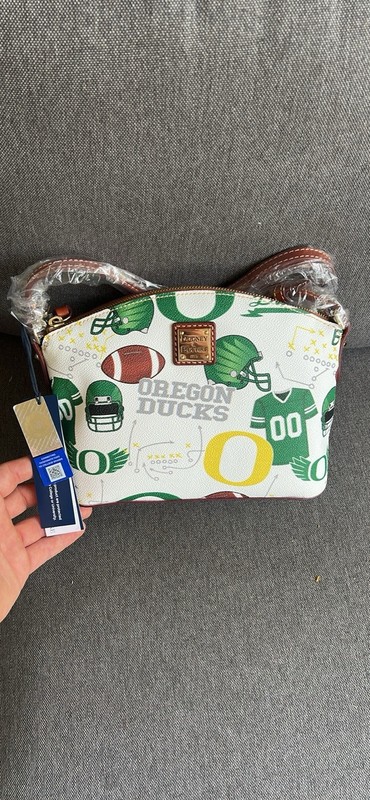 Dooney & Bourke Collegiate Oregon Ducks Small Crossbody Bag brand new