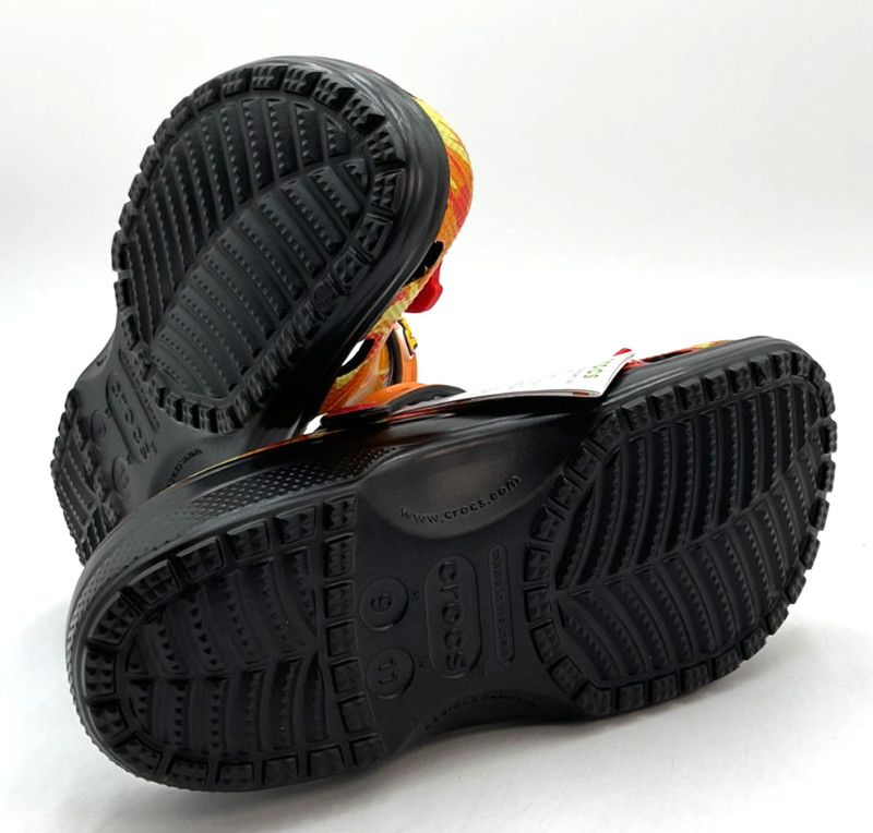 Pokémon x Crocs Charizard Classic Men's 9 / Women's 11 Fire Orange Clogs NIB gallery