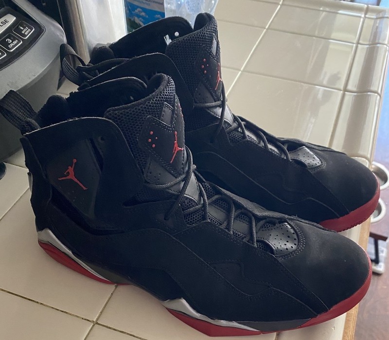 Jordan True Flight Black and Red Size 11.5 gallery