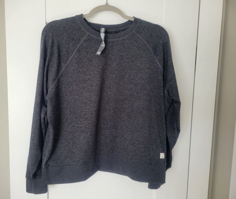 Vuori Halo Crew Long Sleeve Top Women’s Charcoal Dreamknit Athleisure SizeM