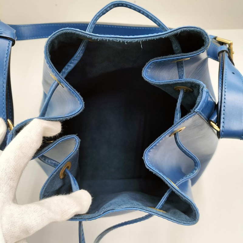 LOUIS VUITTON Epi Petit Noe Blue Shoulder Bag M44105 Women's from Japan Rank B gallery