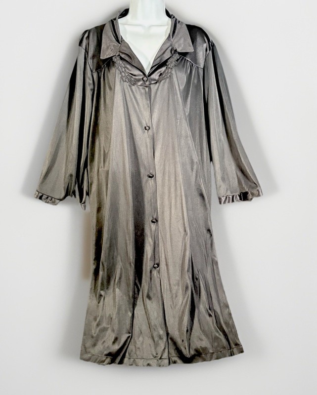 Vanity Fair Black LIQUID Satin Robe Sz XXL Knee Length EUC Vintage