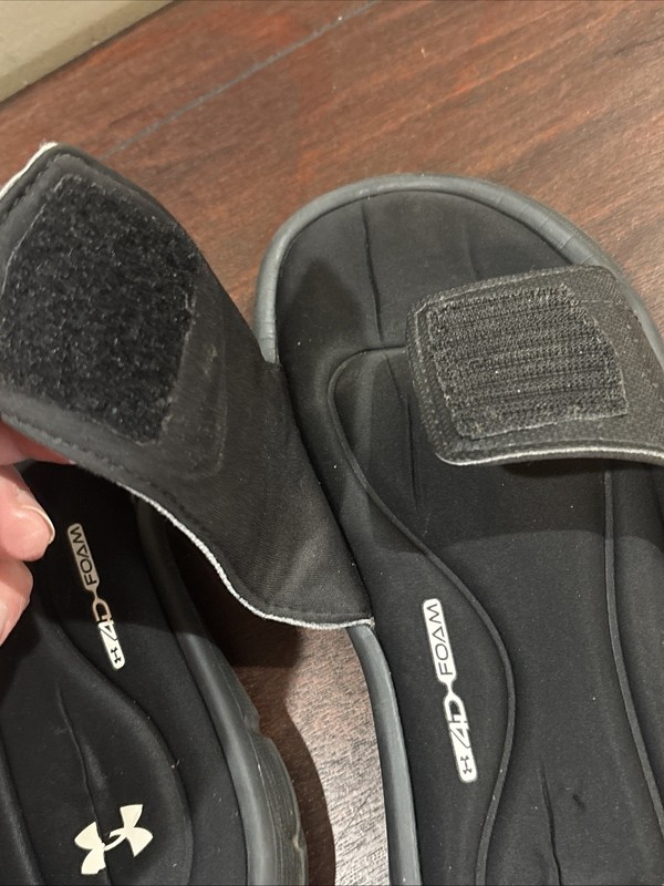 Under Armour Slides Sandals Boys Size 5Y Memory 4D-Foam Black 5 Youth Unisex gallery