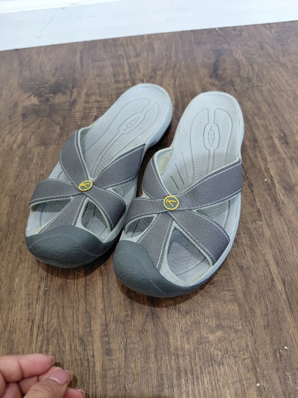 Keen Bali Slip On Slide Sandals Flip Flops Gray Women’s Size 9.5 gallery