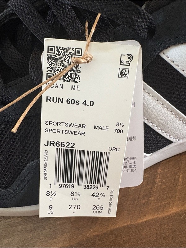 adidas Men’s Black & White Run 90s Retro Trainer gallery