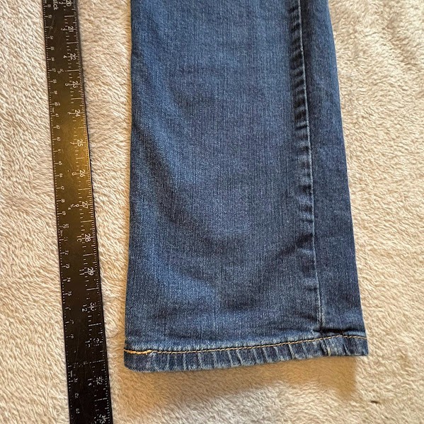 Levi Strauss & Co. 513 Men's Jeans Slim Straight Fit Size 32x32 Dark Blue Denim gallery