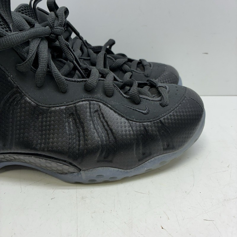 Size 11 - Nike Air Foamposite One Carbon Fiber- Missing Soles gallery