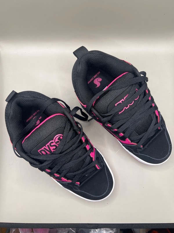 DVS Womens Comanche WOS Black & Pink Skate Shoes Size 6 US / 4.5 UK / 36.5 EU gallery