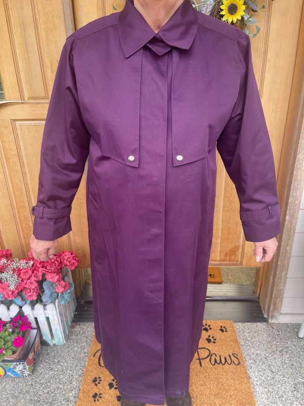 Evan Picone Classic Women’s Trench Coat. Plum Size 12 Petite
