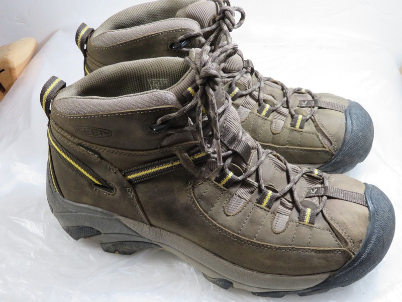 KEEN Targhee II nice! mens Hiking trail Boot,leather 10M $169
