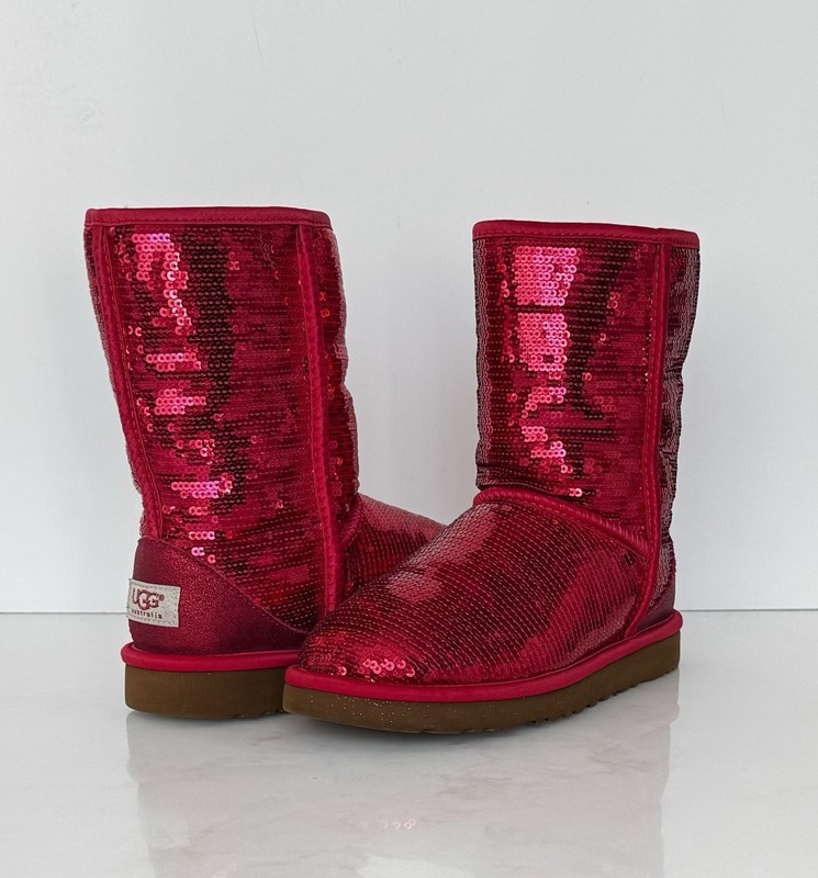 UGG CLASSIC SPARKLE SEQUIN RED LIMITED HOLIDAY EDITION WOMEN SIZE 8 RARE 🔥