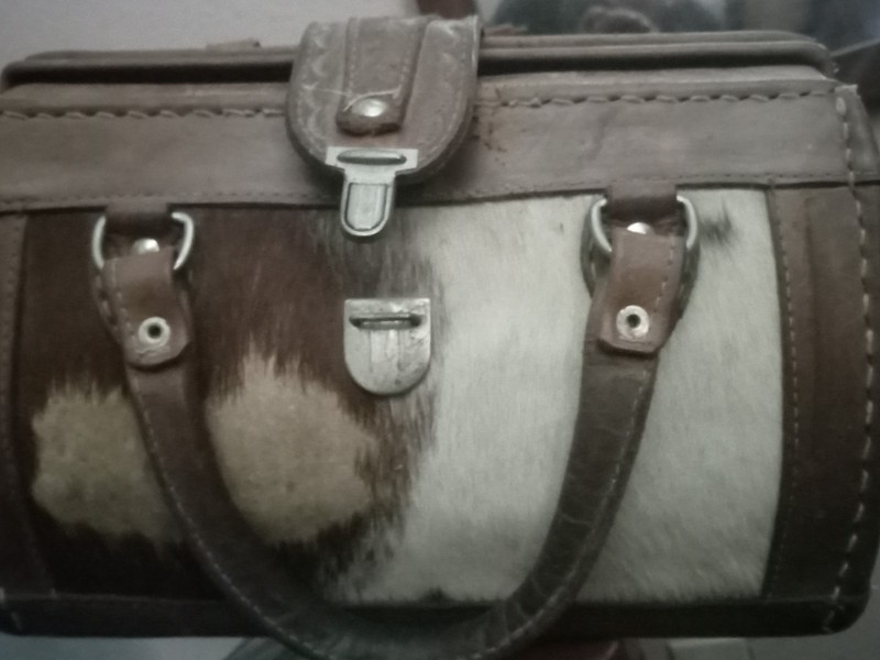 Grant’s Naturals Tooled Leather Doctor Bag Satchel Crossbody Brown Vintage Style
