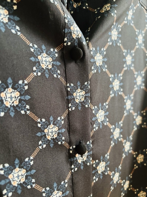 Vintage Tory Burch Black Floral Print Size 2 Long Sleeve Whipstitch Collar gallery