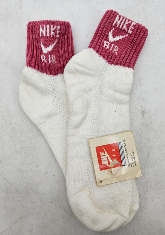 New VTG Nike Air Cushioned Air Cooler Socks Womens 9-11 Pink White Made in USA