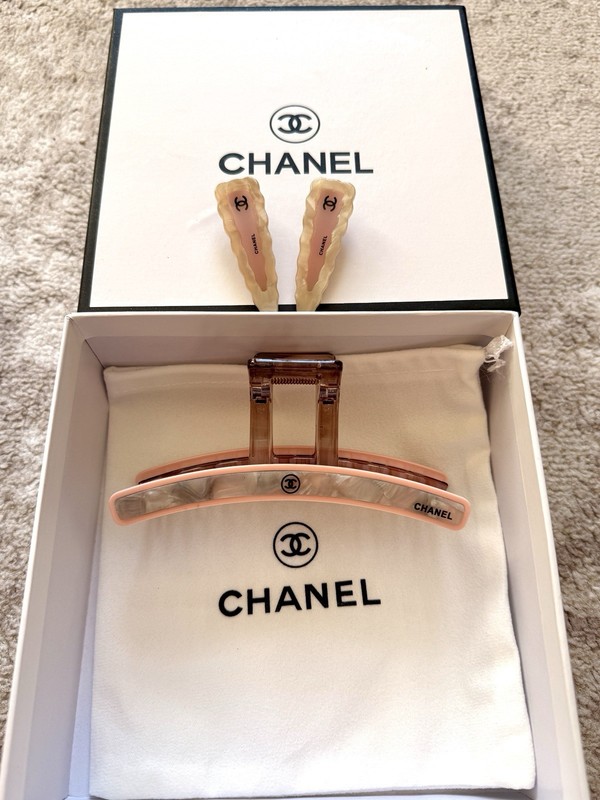 Pink Hair Clips Set – GWP VIP Gift Chanel Beauté With Box & Dust Bag