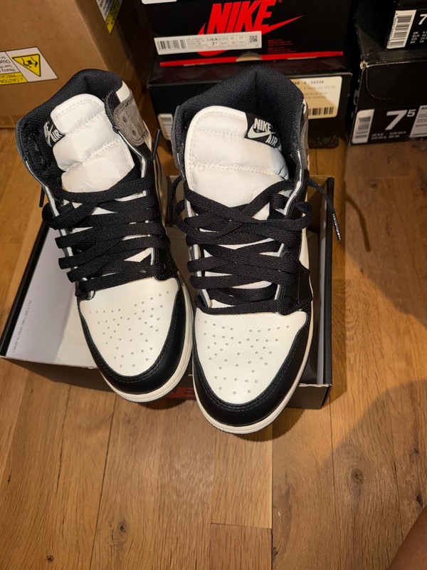 Size 7 – Jordan 1 Retro OG High Dark Mocha