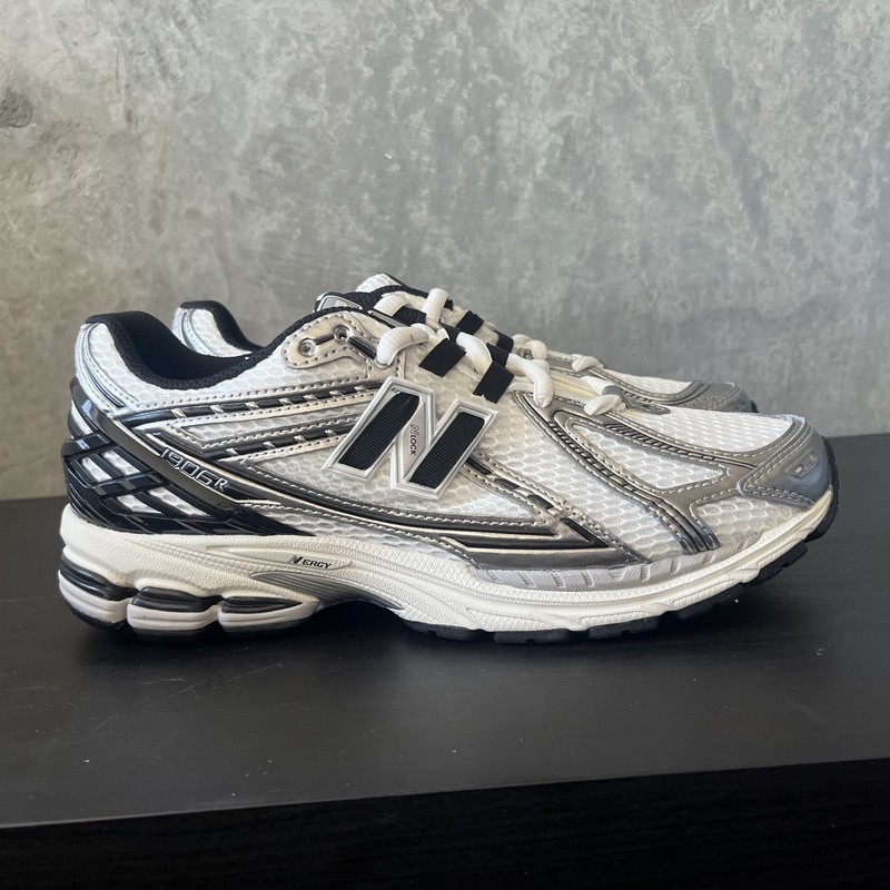 New Balance 1906r Men’s Grey Black Size 9 Shoes