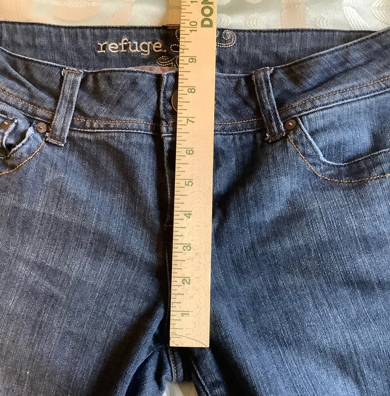 Womens Sz. 13 Long REFUGE BLU Jeans Wst. 33 Insm. 31.5 Fr. Rise 8.5 VGCondition gallery