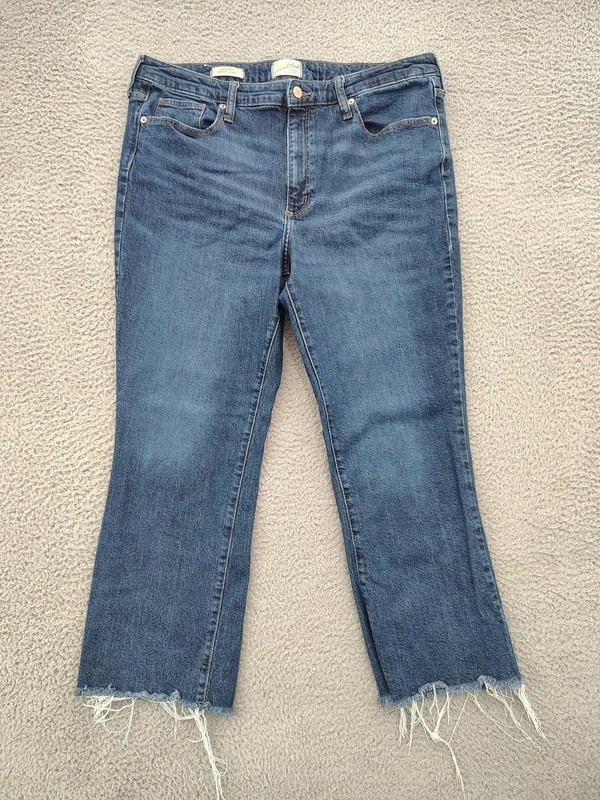 Universal Thread Jeans Womens 18 34R Blue Ankle Bootcut Raw Hem Stretch Denim