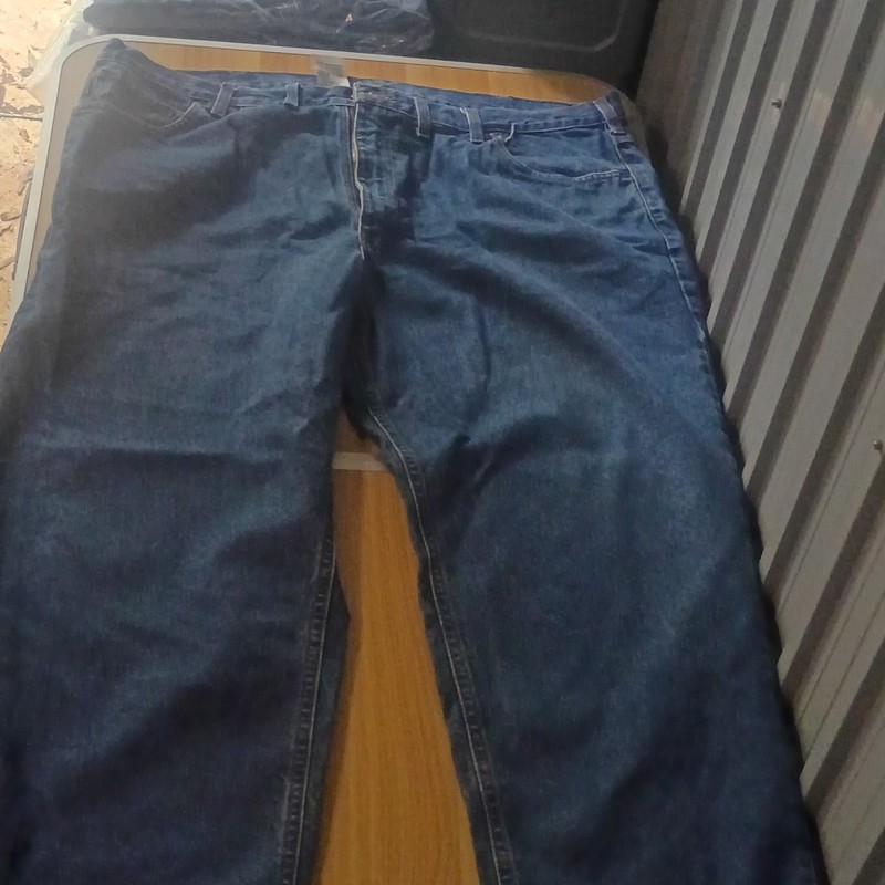 Carhartt Men’s Relaxed Fit Straight Leg Blue Medium Wash Denim Jeans 5-Pocket