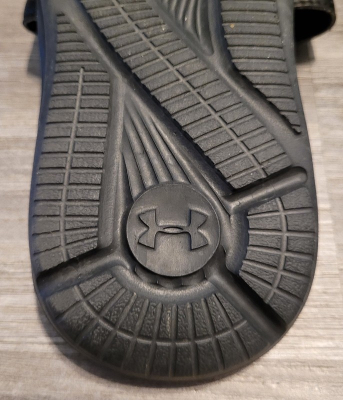 Boys Under Armour Slide Sandals - Size 4Y gallery