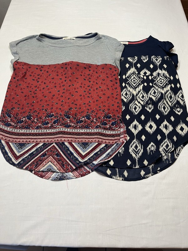 Rewind Women’s 2 Pack Size XS Short Sleeve Shirts With Patterns