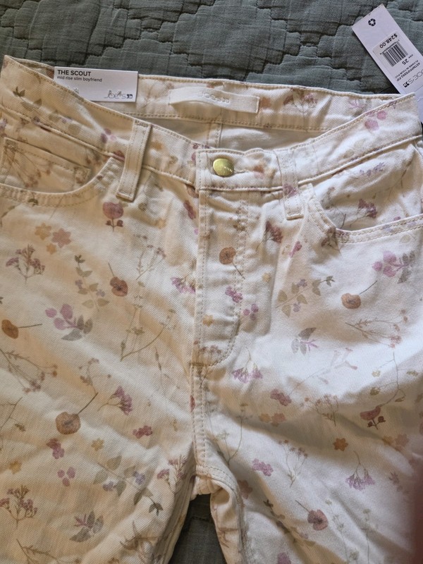 Joes Scout Mid Rise Button Fly Floral Slim Boyfriend Spring Summer Whimsical 25 gallery
