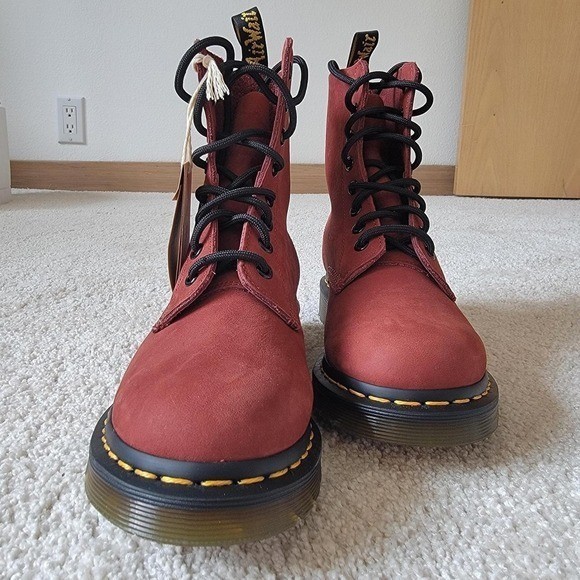 NWT Dr. Martens 1460 Pascal Burgundy Nubuck Boots – Womens Size 7.