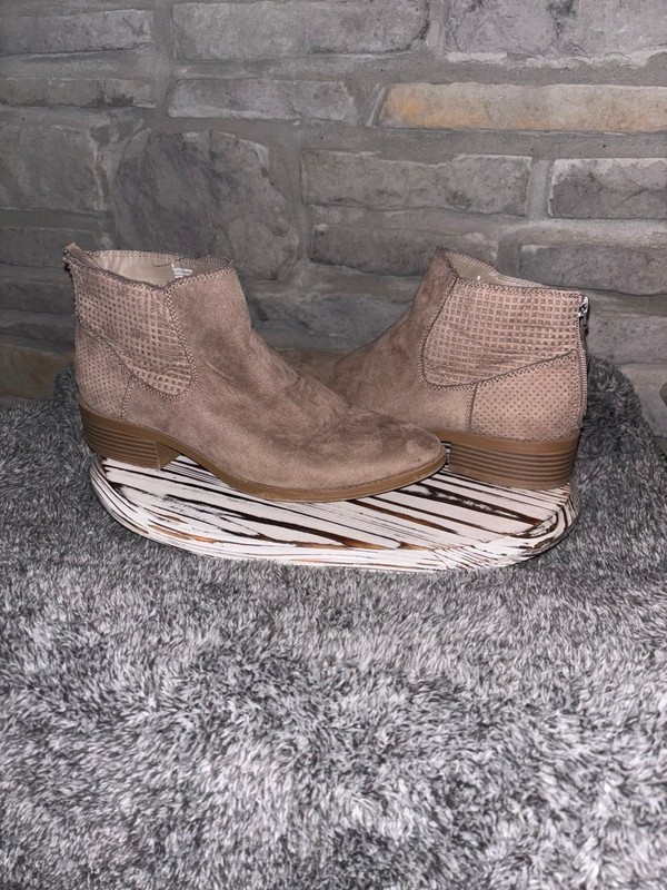 Dolce Vita Boots Womens 9 Wide Ankle Bootie Brown Casual Almon Toe Block Heels