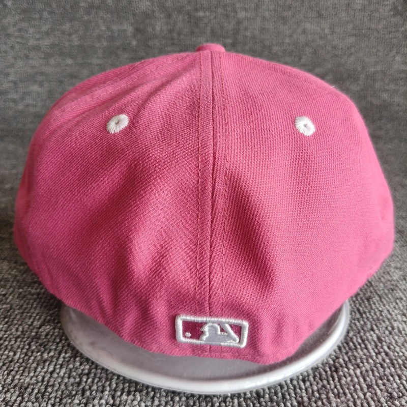 New Era White Sox Baseball Cap Fitted Pink 7 1 4 MLB gallery