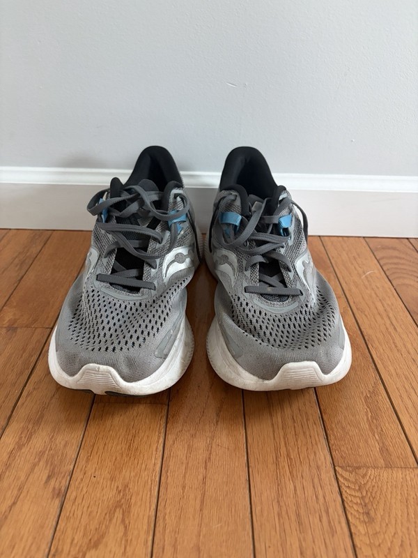 Men’s Saucony Ride 15 running sneakers size 10 wide grey and blue gallery