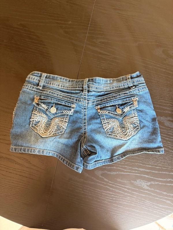 rue21 Embroidered Flap Pocket mini Jean Shorts Size 3/4 gallery