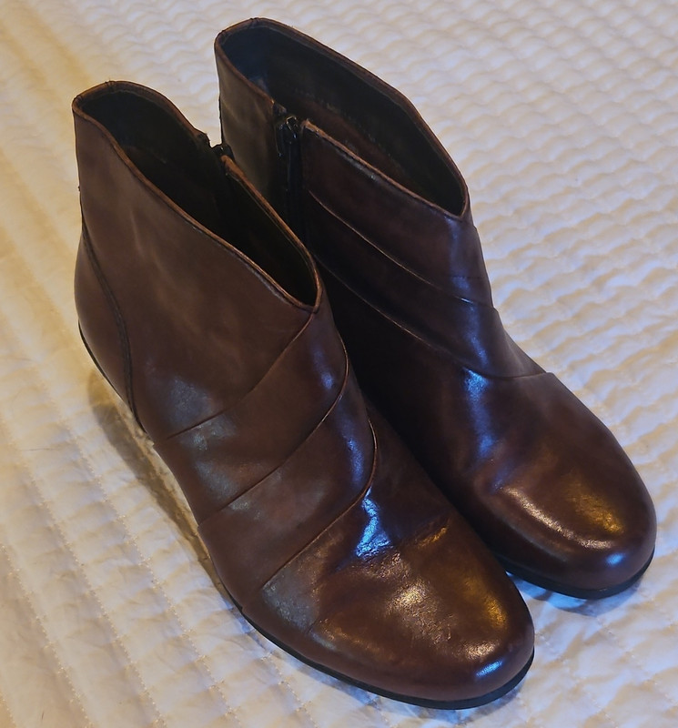 Earth Spirit Classics Fiona Brown Leather Ankle Boots Side Zip Women’s 7.5