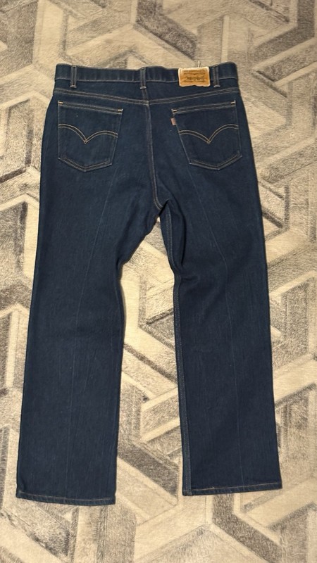 Vintage Levi's 695 Jeans, MADE IN USA. Dark Wash in Great Condition! Fits 32x30. gallery