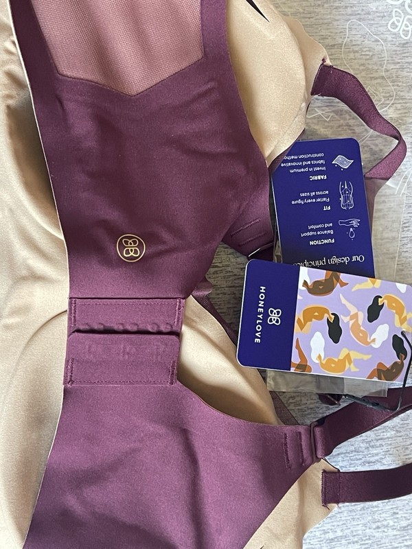 NWT HONEYLOVE Crossover Wireless Bra Size Medium 36 B/C Fig $69 gallery