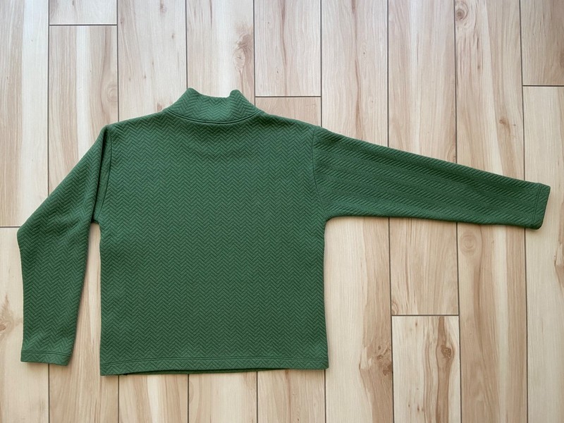 J Crew Factory quilted mock-neck sweater for women. Green. Size Small. Excellent gallery