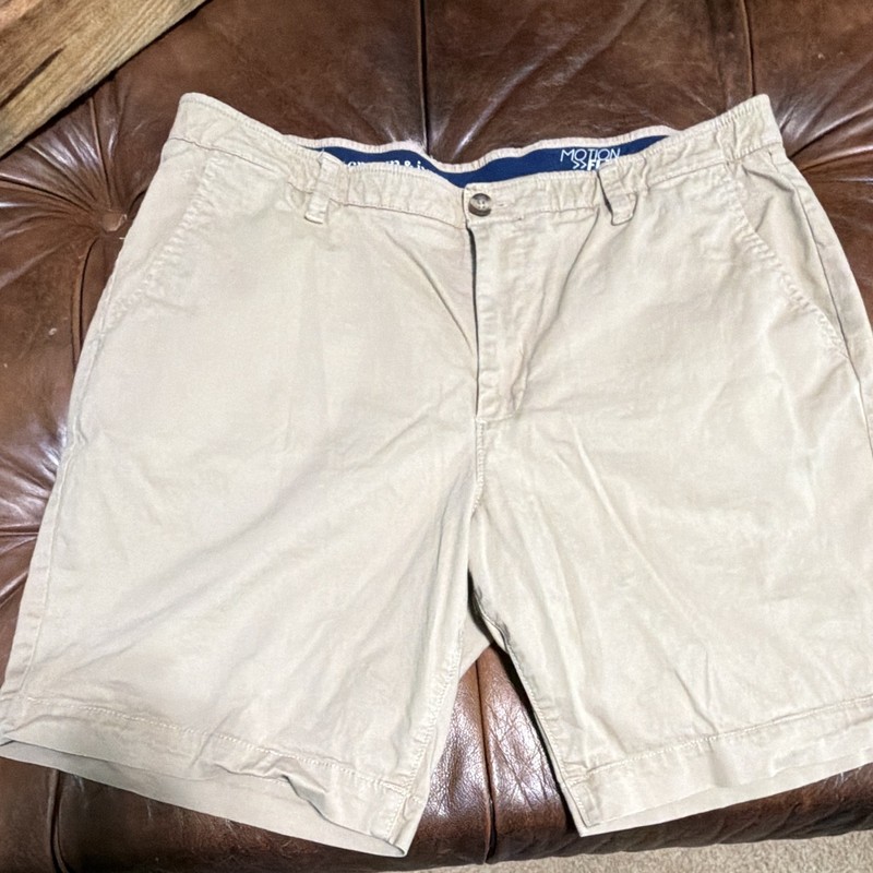 Crown & Ivy Men’s Beige Chino Shorts Cotton Flat Front Button Slash Pockets