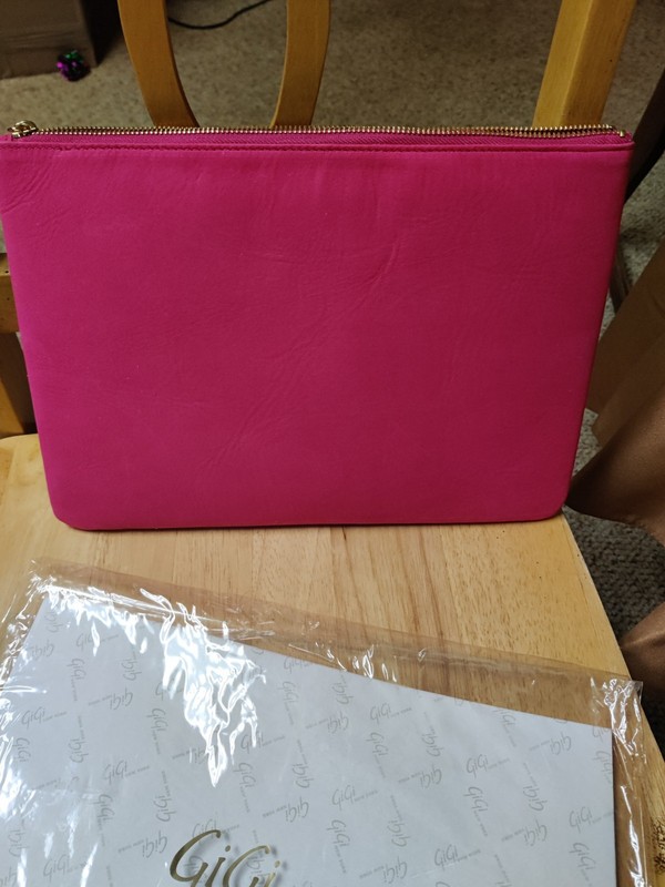 GiGi New York Pink Zip Clutch Solid Rectangle Gold Hardware Beige Lining gallery