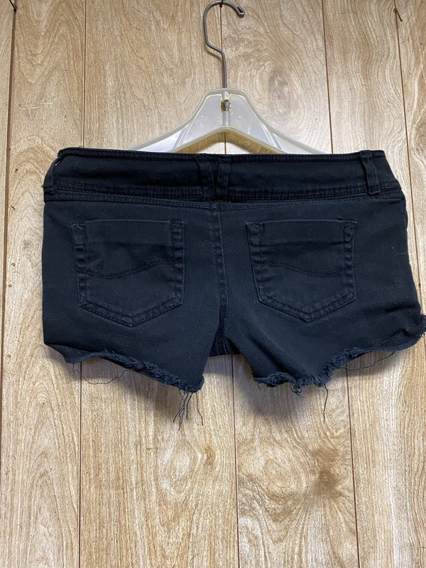 Blue Asphalt Women's Jean Shorts Size 9 Dark Wash, Cuffed gallery
