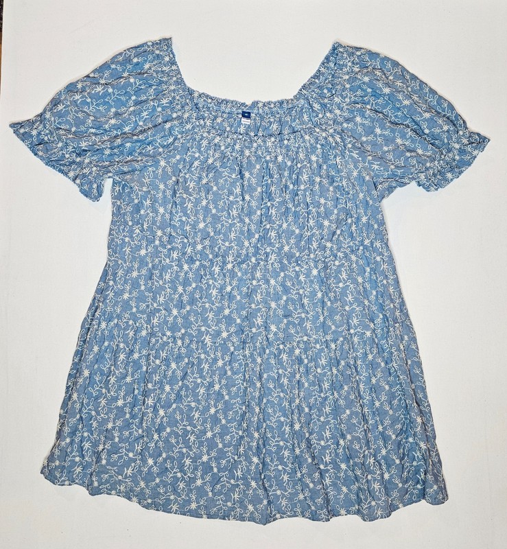 Old Navy Women’s Plus Blouse Top Blue Floral Embroidered Smocked Square Neck 4X