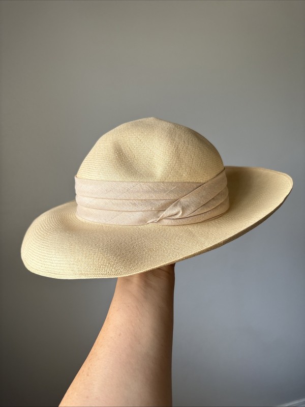 Vintage Montecristi Panama Hat 6 7/8 55cm 3.5” Brim Ecuador Toquilla