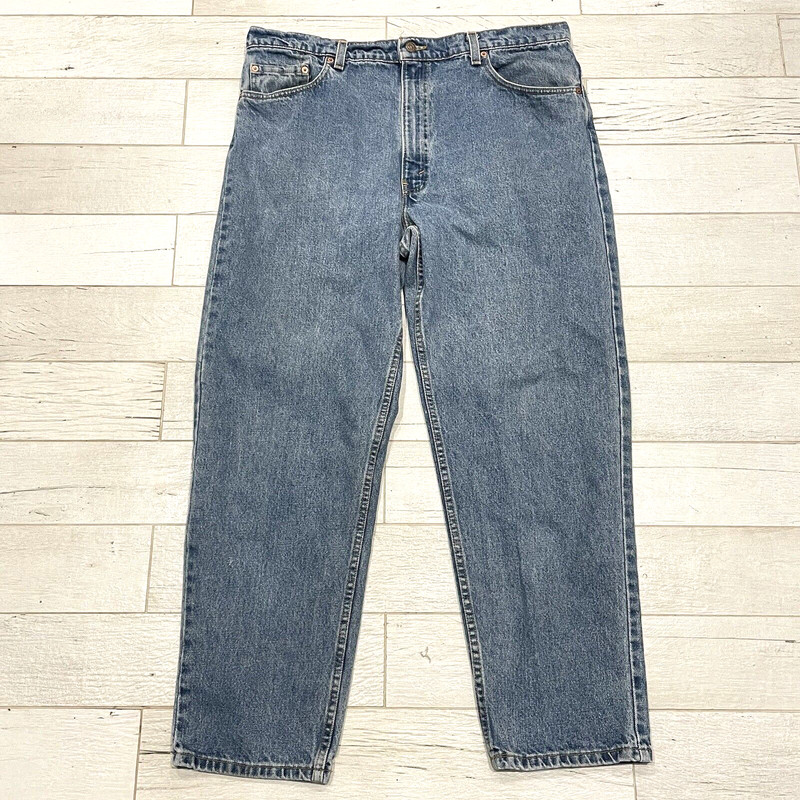 Levis 550 Jeans Mens Size 37×30* Blue Relaxed Fit Cotton USA Denim