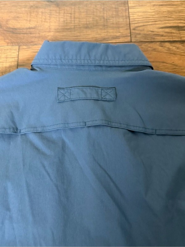 Duluth Untucked Classic Blue Long-Sleeve Button-Up Shirt Mens Large NWOT gallery